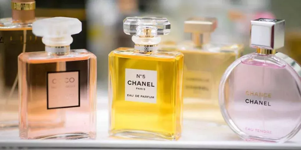بهترین عطر شنل زنانه