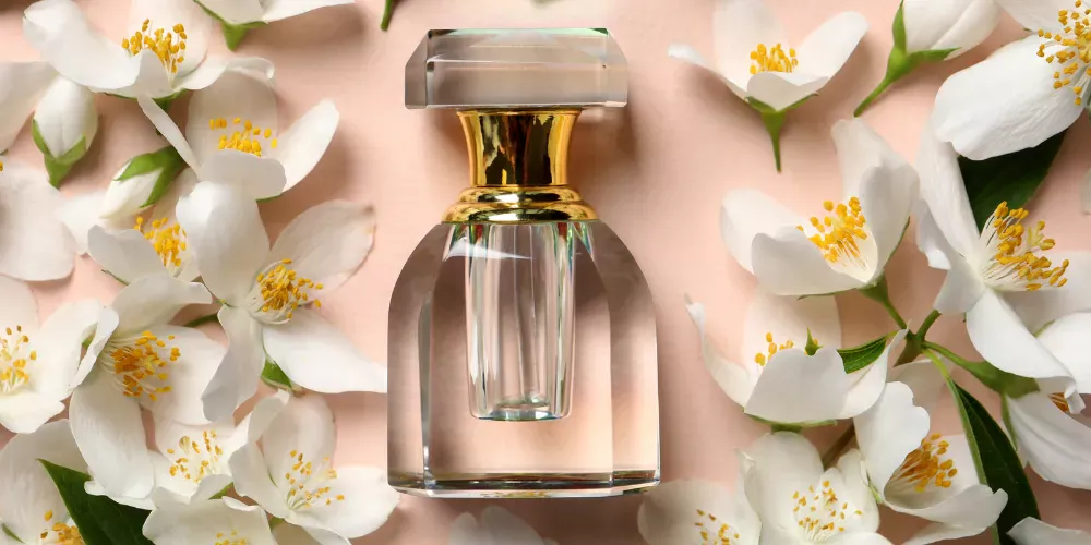 بهترین عطر و ادکلن با رایحه گل یاس